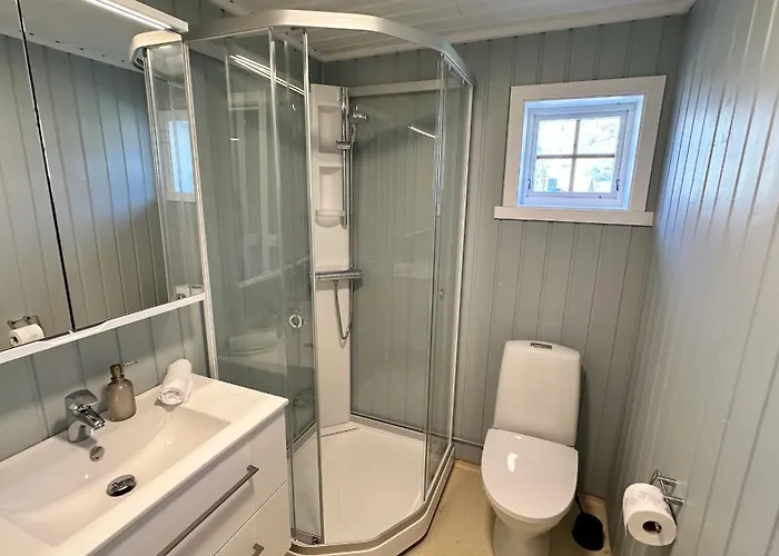 Eagle Bay - Waterfront Rorbu A