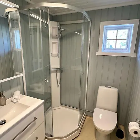 Eagle Bay - Waterfront Rorbu A